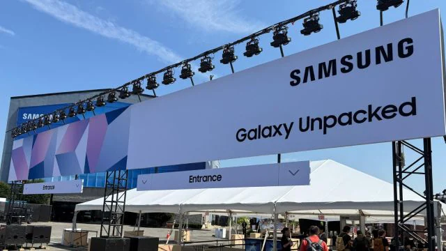 amsung Galaxy Z Fold 7 showcased at Galaxy Unpacked 2025 event, highlighting its slim design and cutting-edge foldable technology.